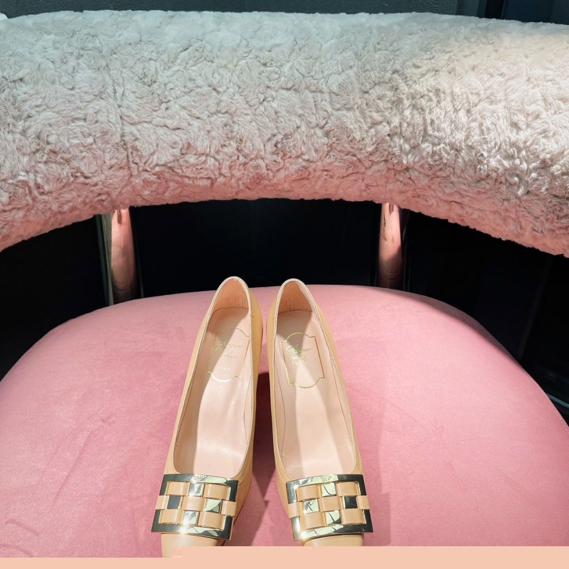 roger u1u1er flat shoes